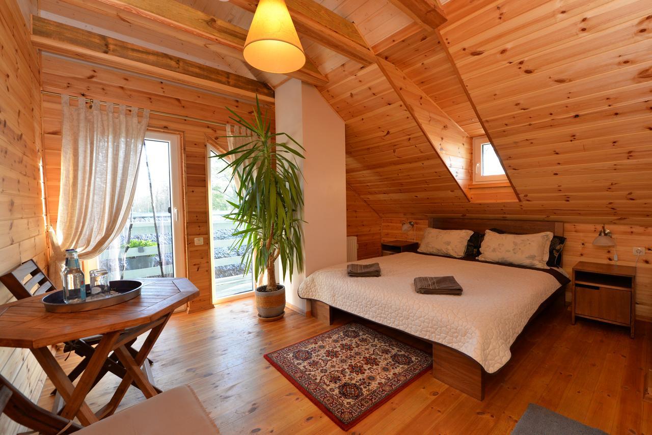 Bed and Breakfast Zuvienes Pasiure Rubikiai Exterior foto